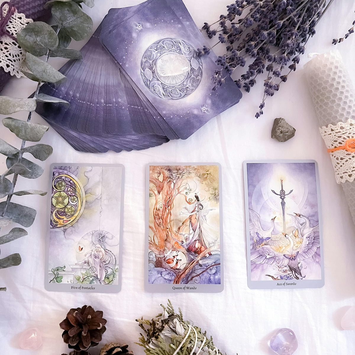 Tarot cards and crystals